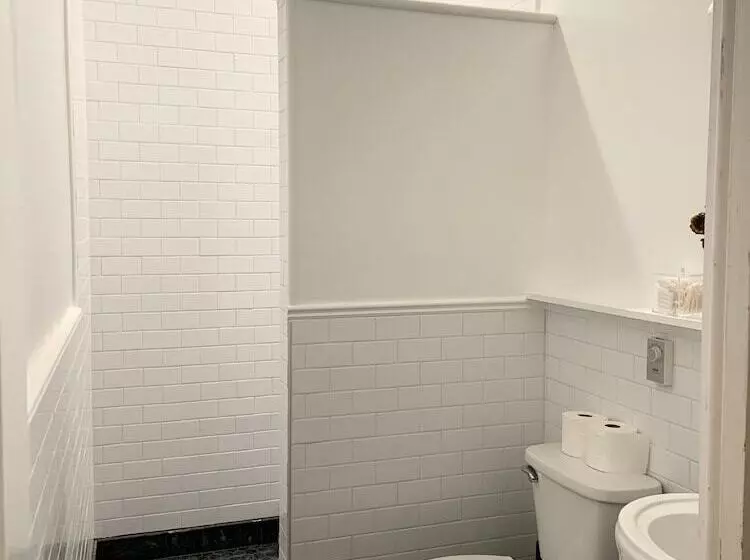 Hotelli Remedies Inn