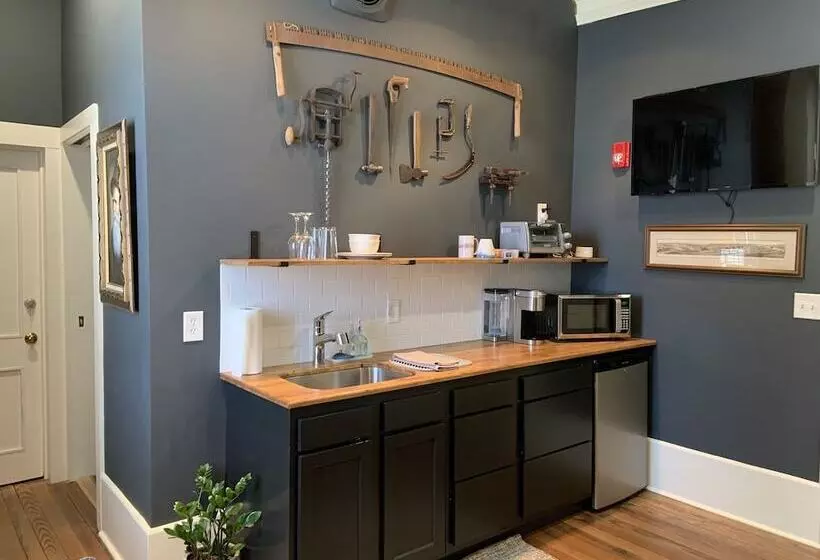 Hotelli Remedies Inn