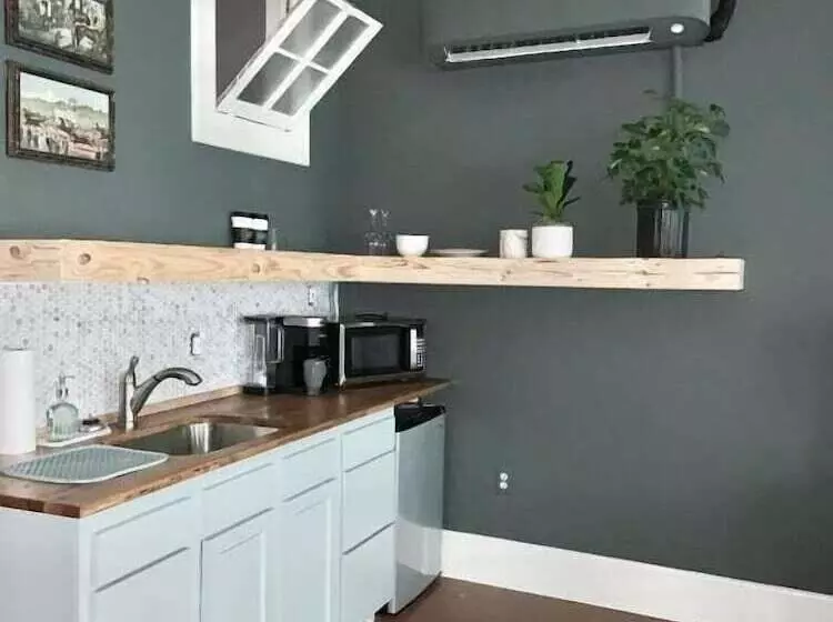 Hotelli Remedies Inn