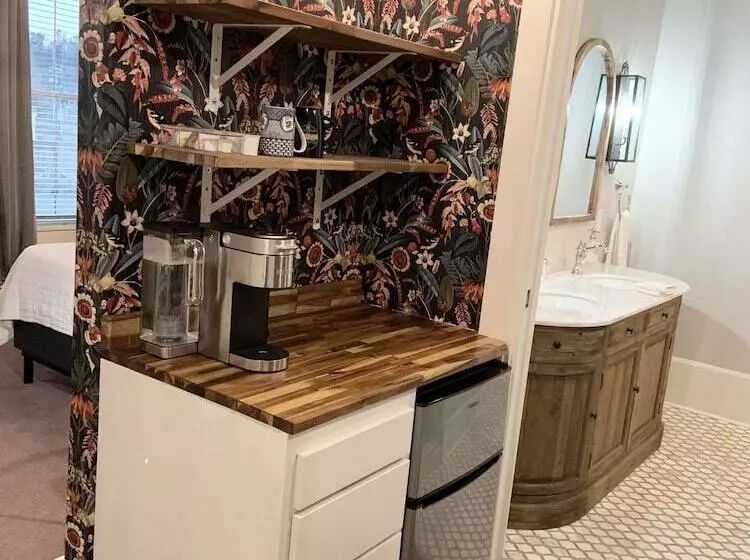 Hotelli Remedies Inn