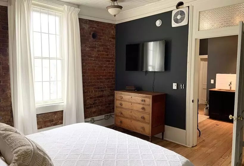 Hotelli Remedies Inn