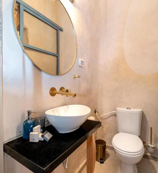 Aamiaismajoitus (B&B) Arabesque House