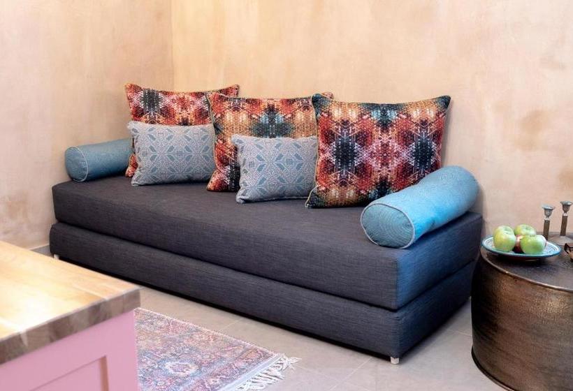 Aamiaismajoitus (B&B) Arabesque House