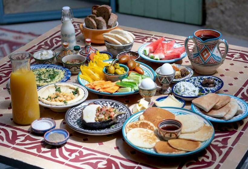 Aamiaismajoitus (B&B) Arabesque House