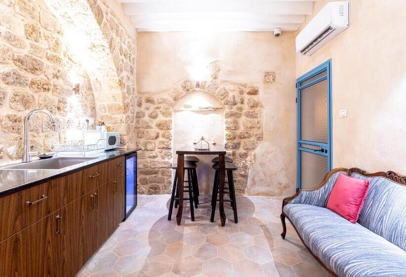 Aamiaismajoitus (B&B) Arabesque House