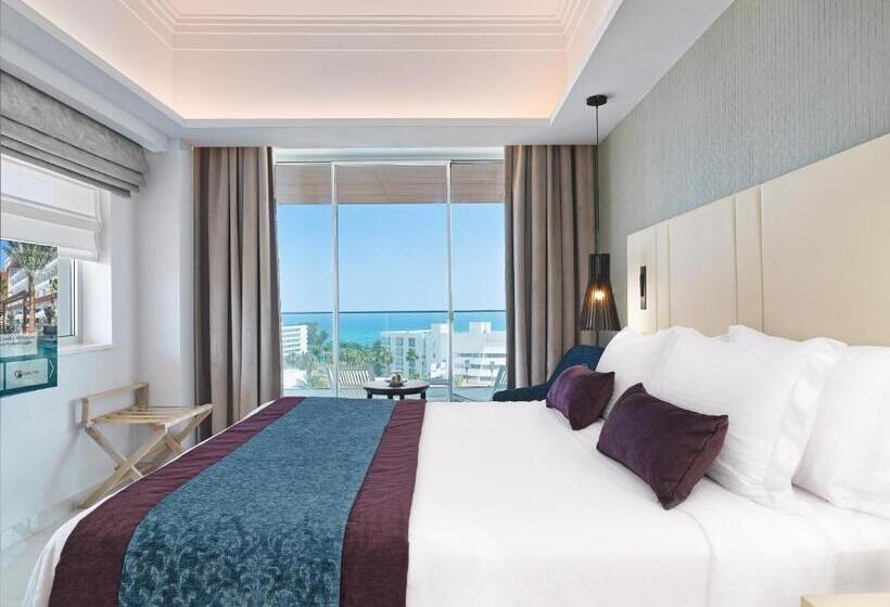 Amanti, Madefortwo Hotels   Ayia Napa