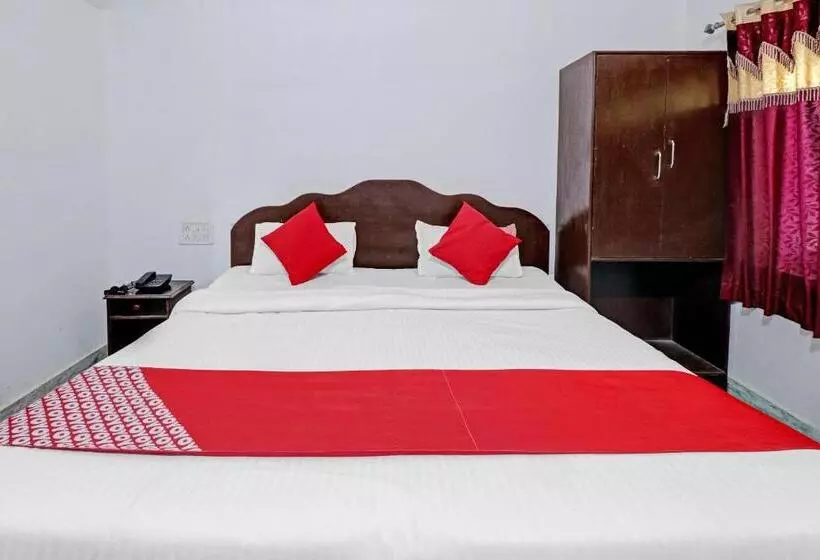 Hotelli Flagship Dinesh Home Stay