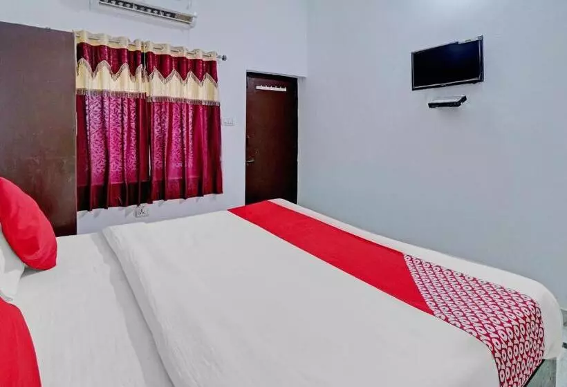 Hotelli Flagship Dinesh Home Stay