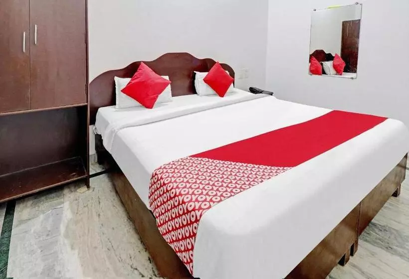 Hotelli Flagship Dinesh Home Stay