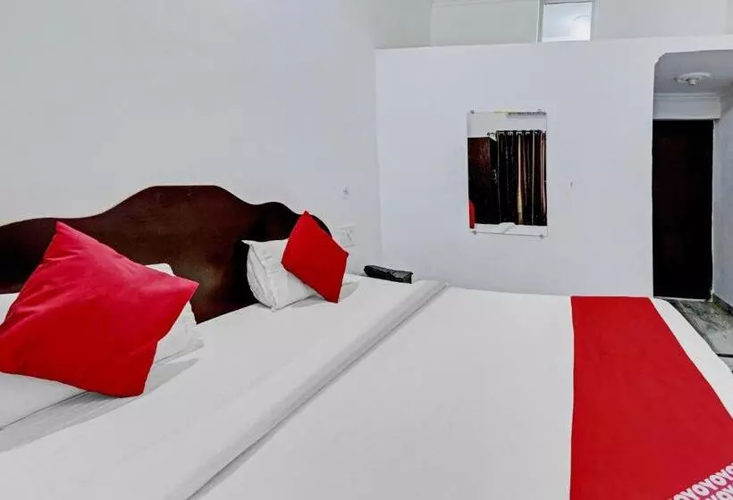 Hotelli Flagship Dinesh Home Stay
