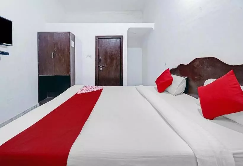 Hotelli Flagship Dinesh Home Stay