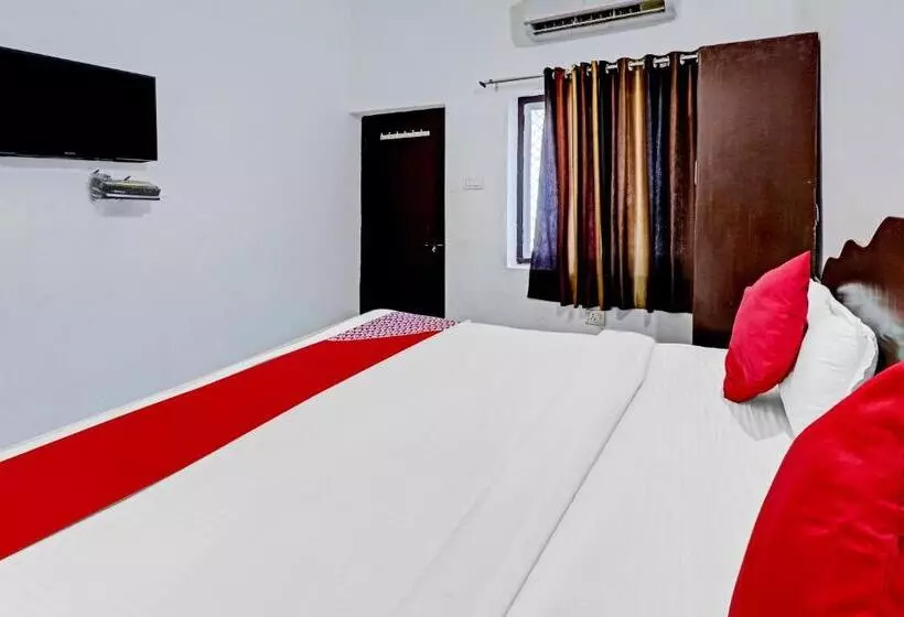 Hotelli Flagship Dinesh Home Stay