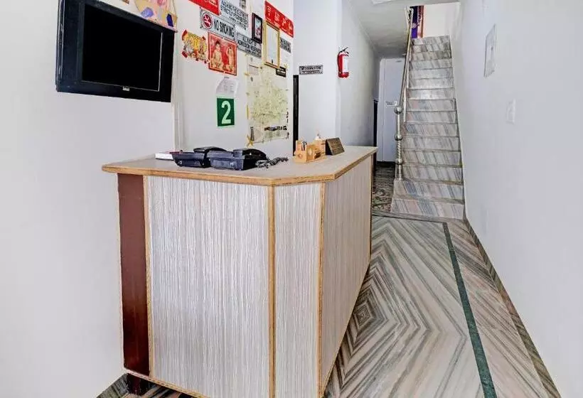Hotelli Flagship Dinesh Home Stay