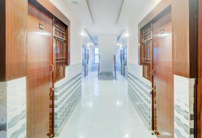 Hotel Oyo 77324  Shubham