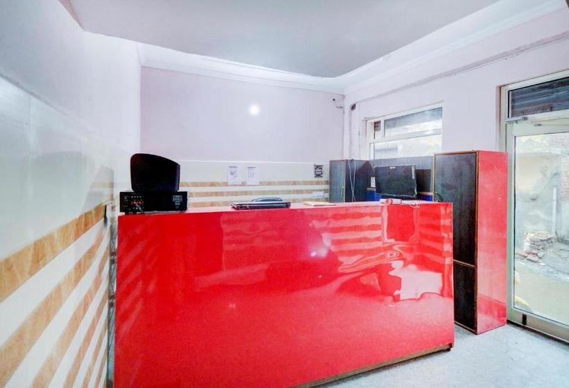 Hotel Oyo 77324  Shubham