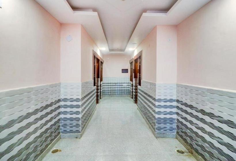 Hotel Oyo 77324  Shubham