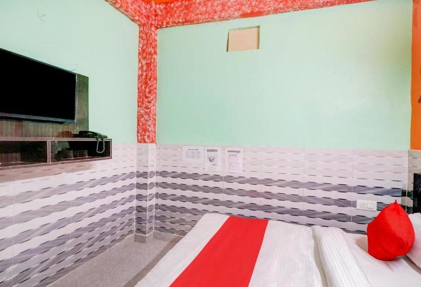 Hotel Oyo 77324  Shubham