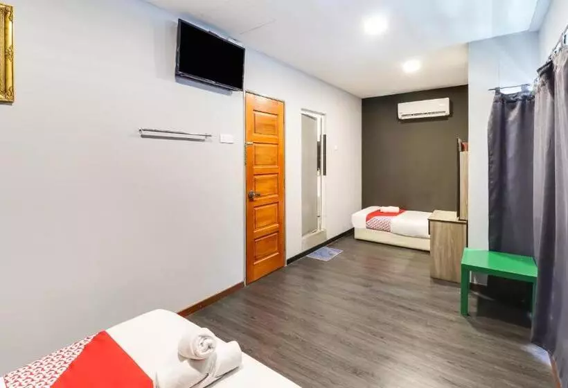 ホテル Oyo 89381 Moonnight