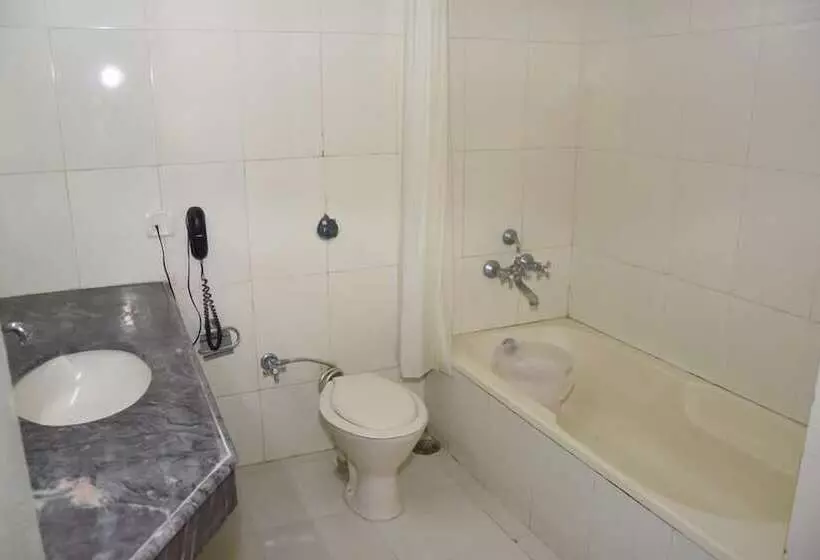 Hotelli Regency Bina