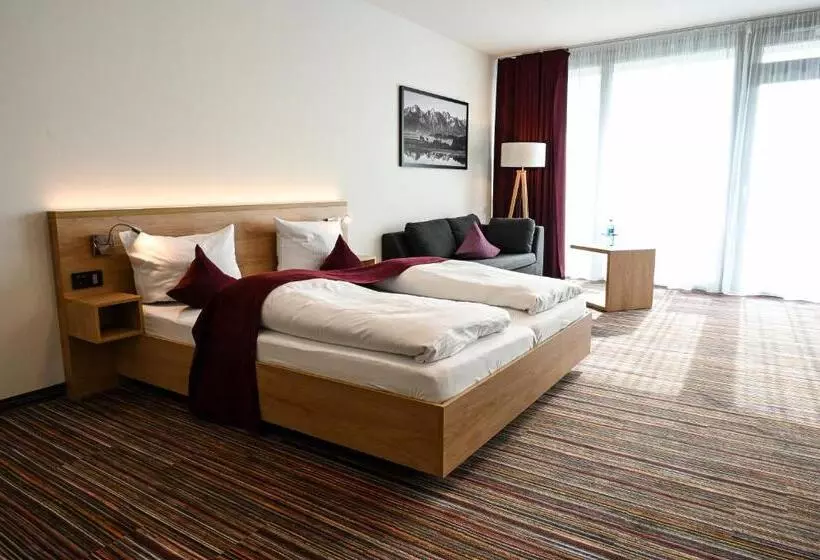 Hotelli Soloplan City Resort