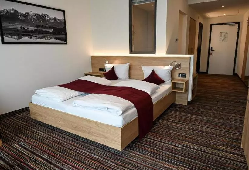 Hotelli Soloplan City Resort