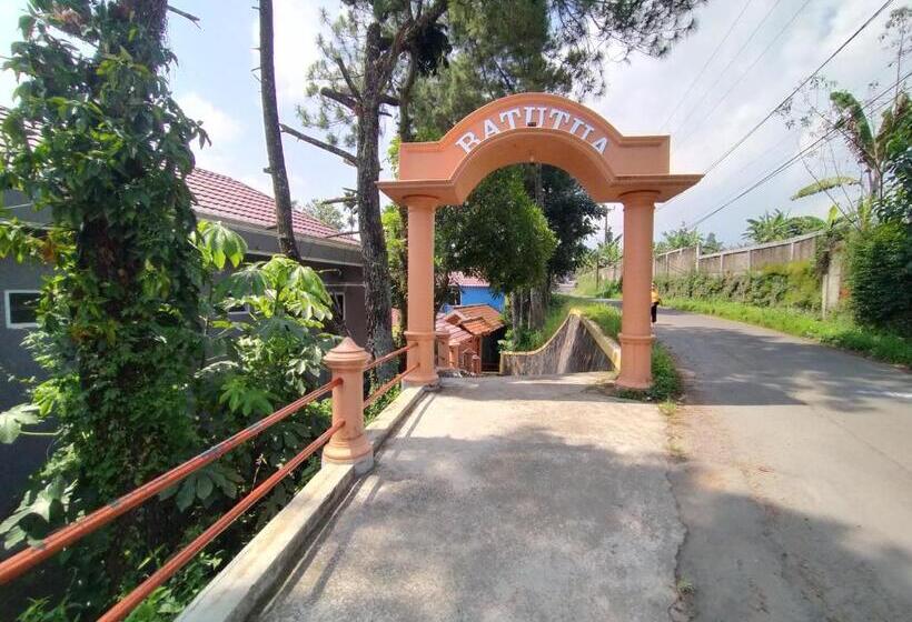 Hotell Villa Batu Tua Puncak Mitra Reddoorz