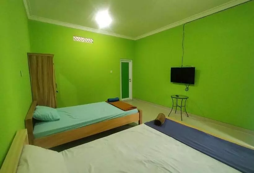 هتل Villa Batu Tua Puncak Mitra Reddoorz