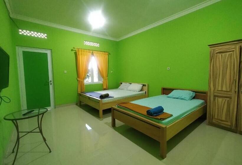 Hotell Villa Batu Tua Puncak Mitra Reddoorz