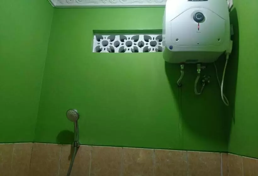 هتل Villa Batu Tua Puncak Mitra Reddoorz