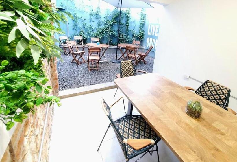 هتل Zentrico Boutique