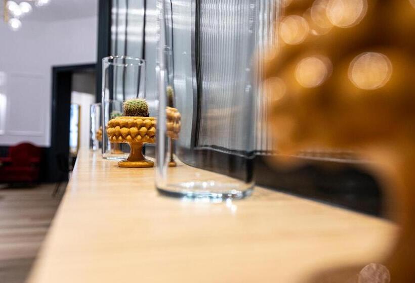 پانسیون Vespri Luxury Rooms & Suites