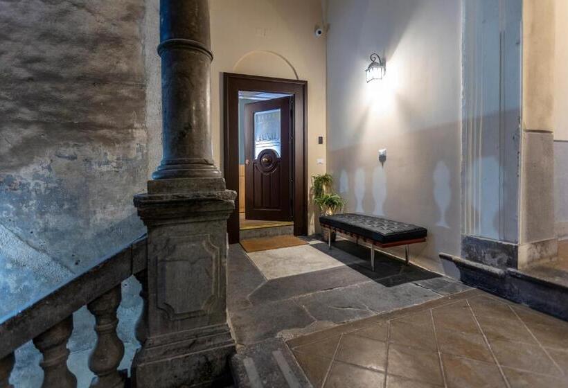 پانسیون Vespri Luxury Rooms & Suites