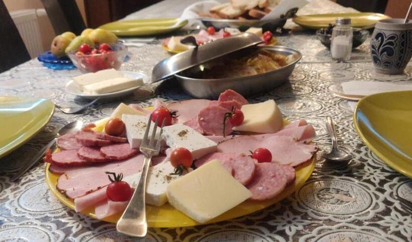 Pension Regent Green Leaf