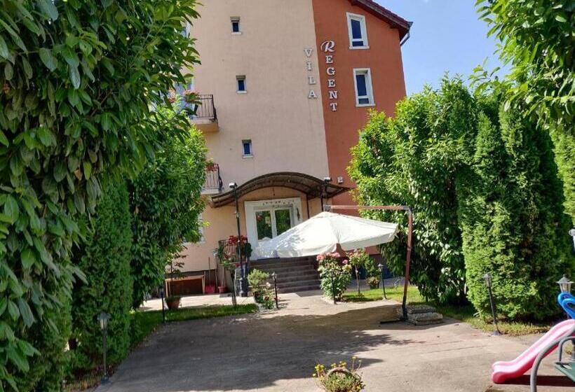 Pension Regent Green Leaf