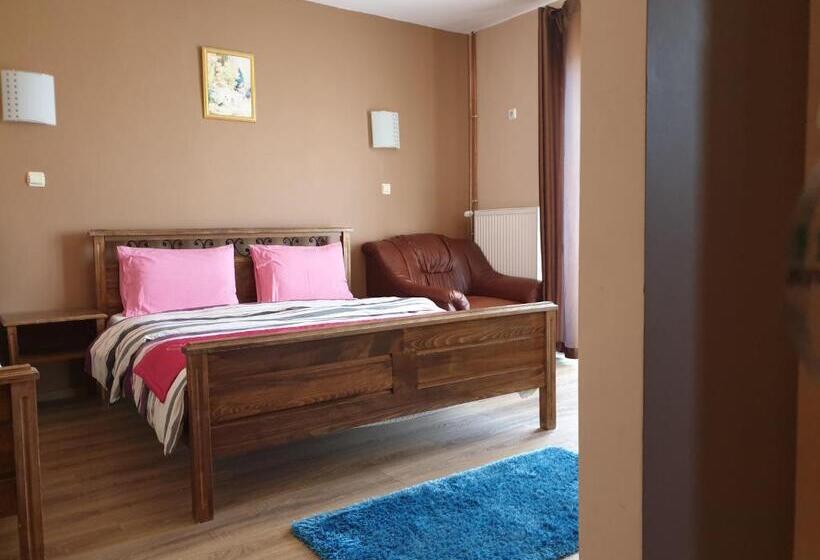 Pension Regent Green Leaf