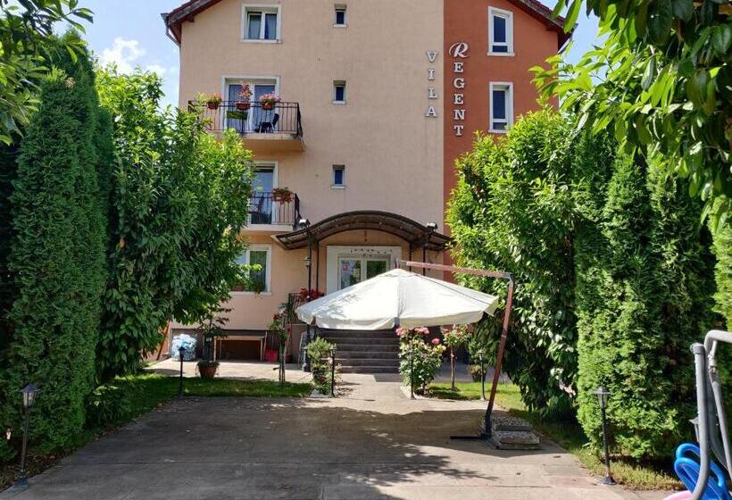 Pension Regent Green Leaf