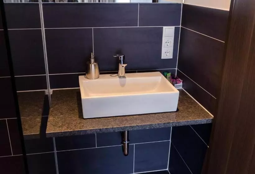 3h Apartments