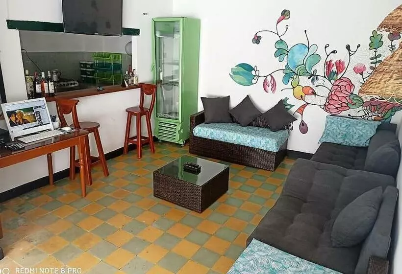ユースホステル Hostal Donde Jose