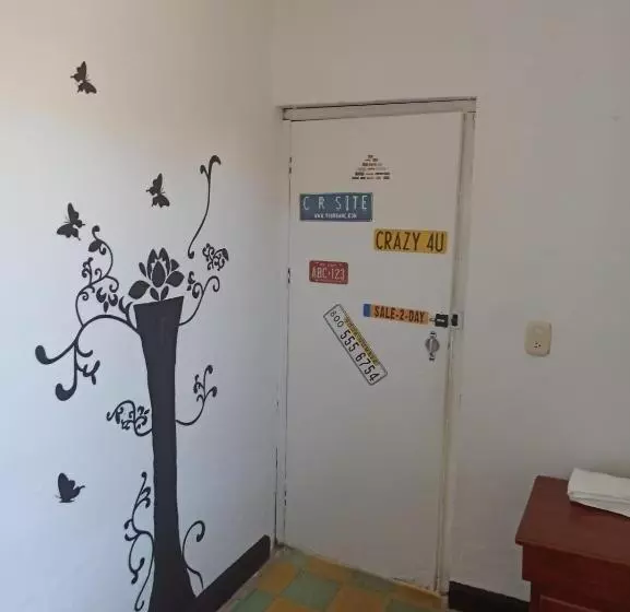 ユースホステル Hostal Donde Jose