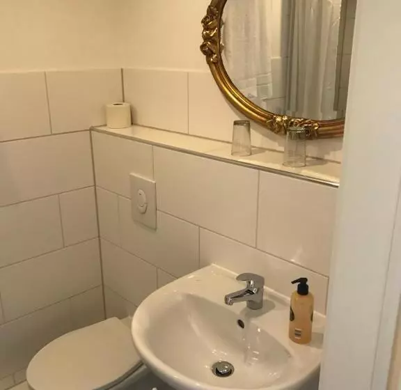 Bahnhofshotel Die Neue Bühne