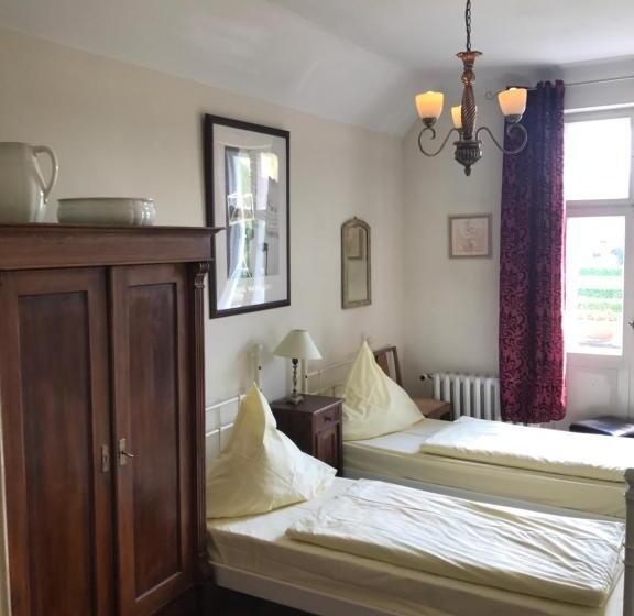 Bahnhofshotel Die Neue Bühne