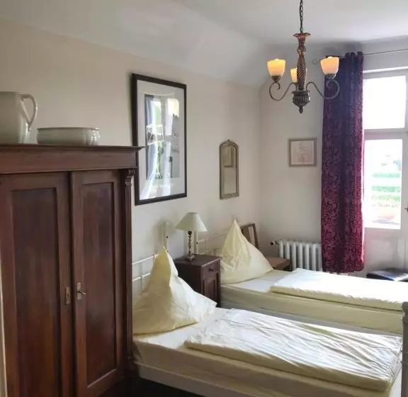 Bahnhofshotel Die Neue Bühne