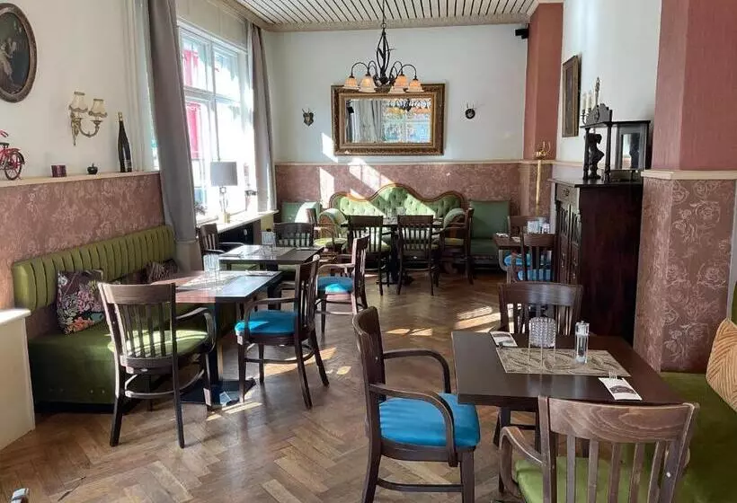 Bahnhofshotel Die Neue Bühne