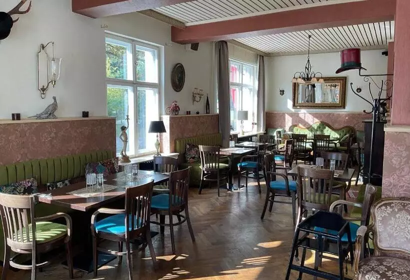 Bahnhofshotel Die Neue Bühne