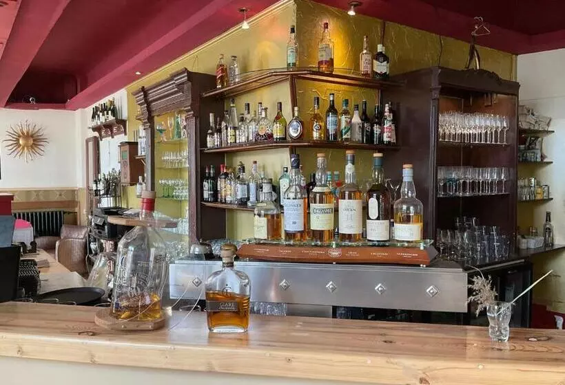 Bahnhofshotel Die Neue Bühne