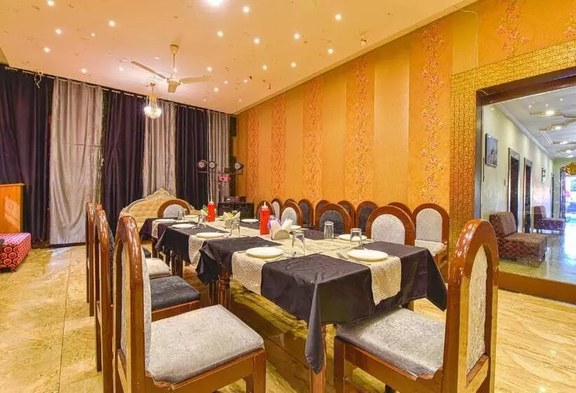 Fabhotel Prime Surpin Palace