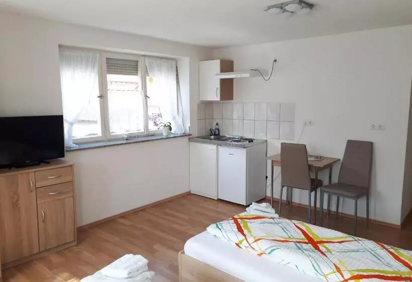 Gästehaus Apartments B & B27 Und Pension Waldhorn