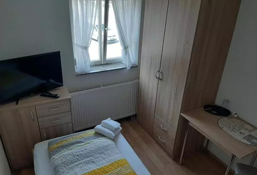 Gästehaus Apartments B & B27 Und Pension Waldhorn