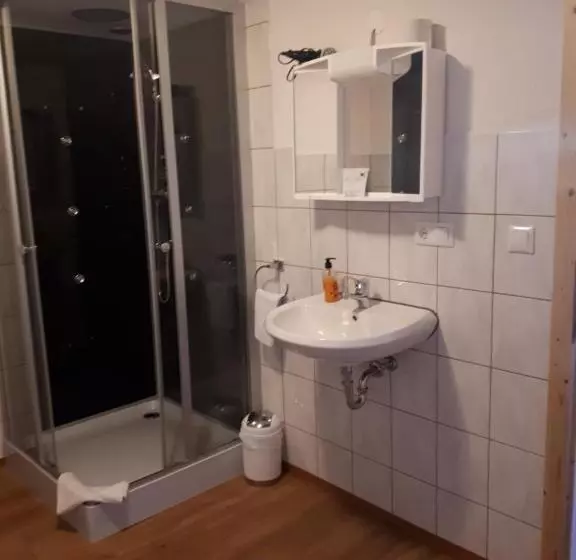 Gästehaus Apartments B & B27 Und Pension Waldhorn