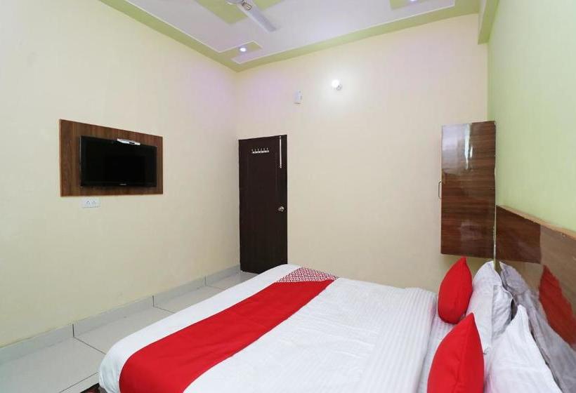 فندق Oyo 29006  Almond Leaf